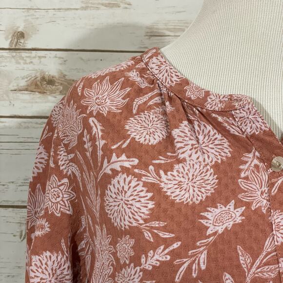 Universal Thread Floral Short Sleeve Button Down - Dusty Pink - XS - Picture 9 of 13